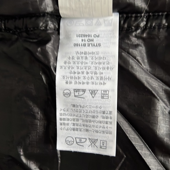 J Crew black Down puffer vest. Size XS in Excellent condition. - Picture 9 of 10